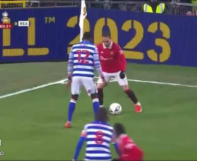 [Former player] Baba Rahman excellent 1 vs 1 defense against Antony (Man United)