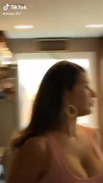 Holy fuck her mom
