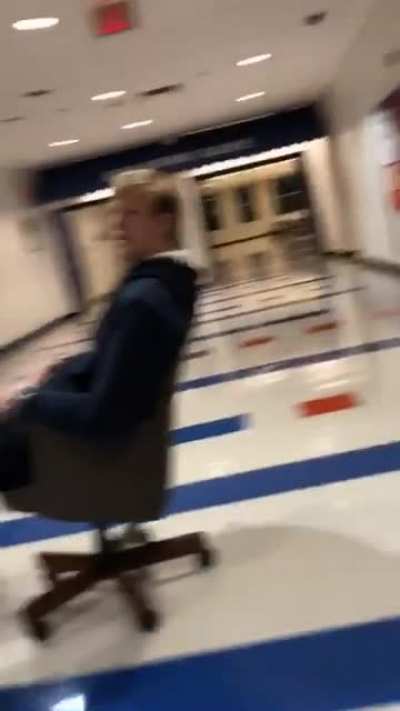 Jim Jim goes drifting