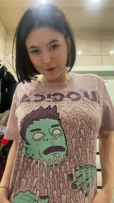 [drop]One, two, three - big boobs come out!