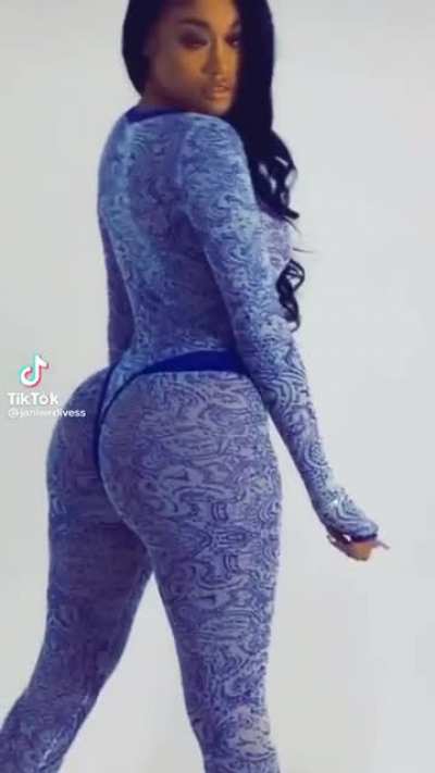 🎂