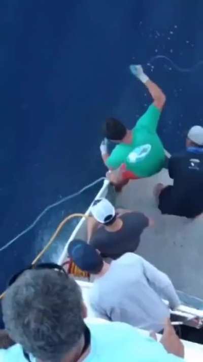 Dude didn't even flinch