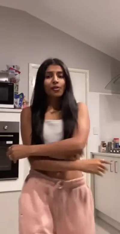 her tiktok is fisheggsisbae and kavyagor_ love her too