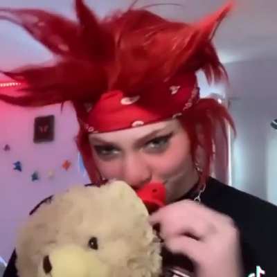 Awww this is so cute <3 <3 I just wanna give her a huggie wuggie (jk)
