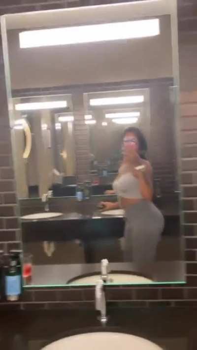 😩