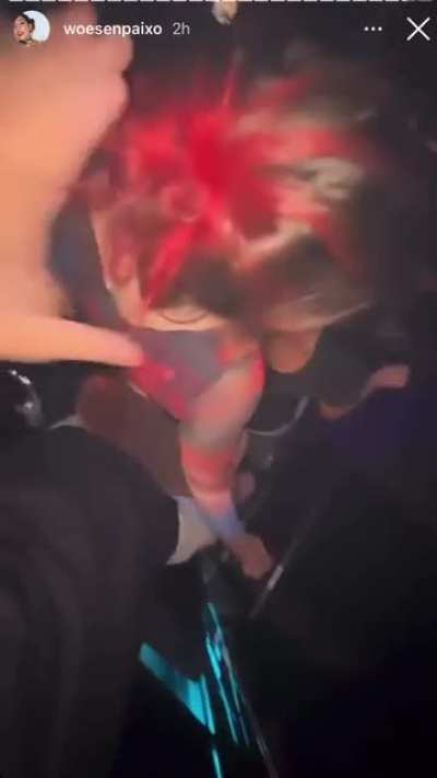 Club twerk.