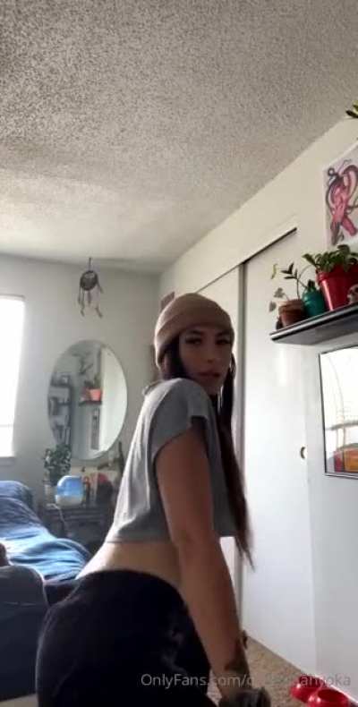 Another twerk session