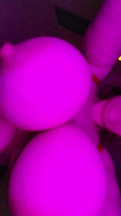 I'm back! Here's some pregnant titties for you all (links in bio) www.o<wbr>nlyfa<wbr>ns.co<wbr>m/gig<wbr>iouij<wbr>a
