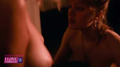Older Woman/Younger Woman Scenes: Valeria Bruni Tedeschi (55) & Nadia Tereszkiewicz (23) - 