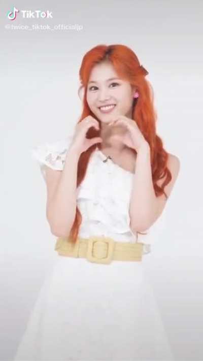200831 Cute Sana (