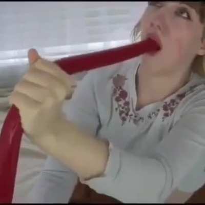 А вы глотали когда нибудь кишку?