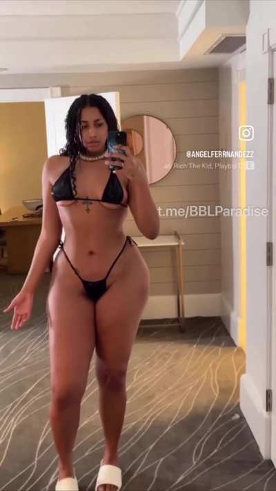 She’s 6’7 and thick asf 👀