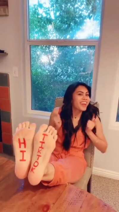 Ashley Argota 