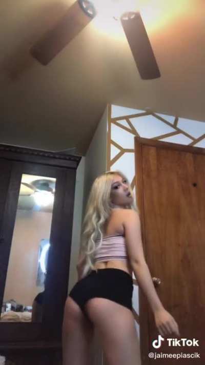 @jamieepiascik
