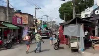 Brasil - Narco Estado !! Min. entra na N. Holanda sem escolta.