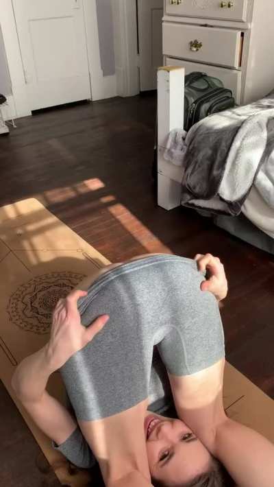 Lots of NSFW yoga coming to my OF!