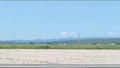 Un avión IA-63 Pampa ejecutó un aterrizaje de emergencia en la pista de la Escuela de Aviación Militar en Córdoba