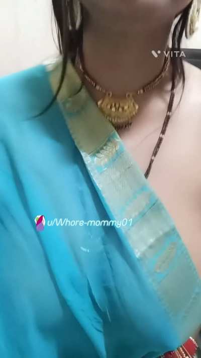 [F]or all the Sakth Laundas out there and also for the rest of my lovel<wbr>ies..<wbr>Mommy is feelin naughty 😉😜💋