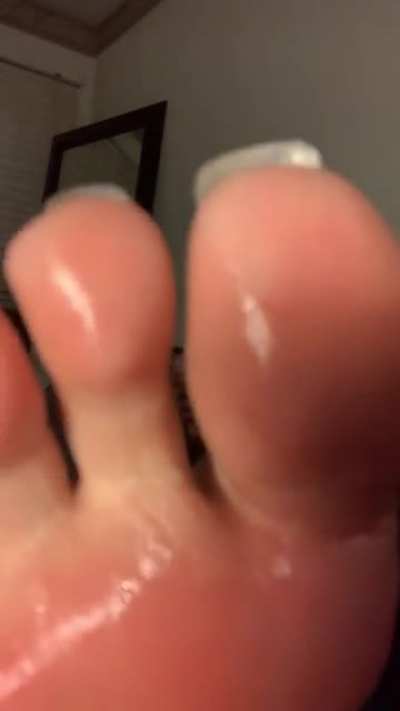 Lightskin Ebony Oily Soles