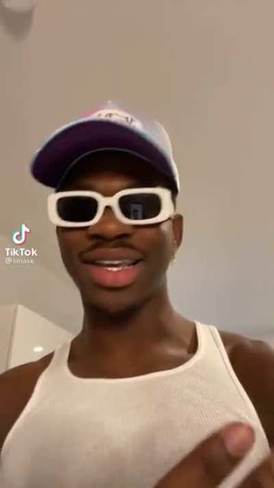 When you see a happy couple on TikTok, ALWAYS remember to do this