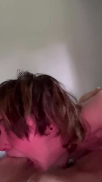 [reddit] Good beta buds know that if they want to cum, they have to throat for alpha cock