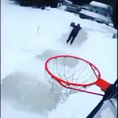 this nigga hoopin in ice skates