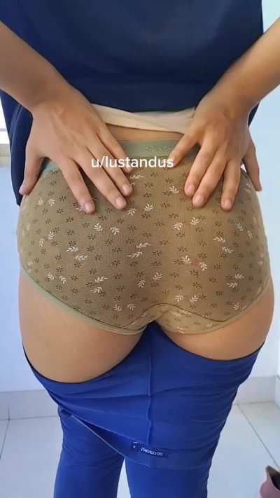 The lace snap and jiggle after that slap—your hand next or just watch? f