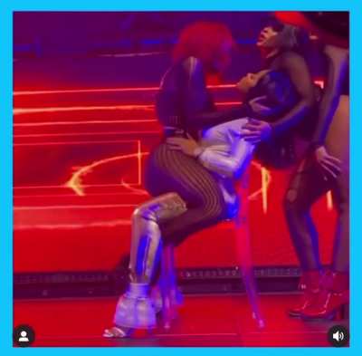 I ain’t think jayda had it in her 😂👭