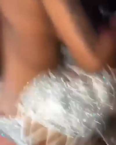 😩