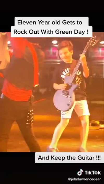 Green Day make a kids day!