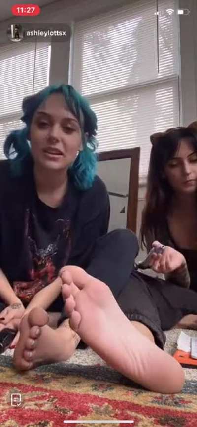 Soles on live