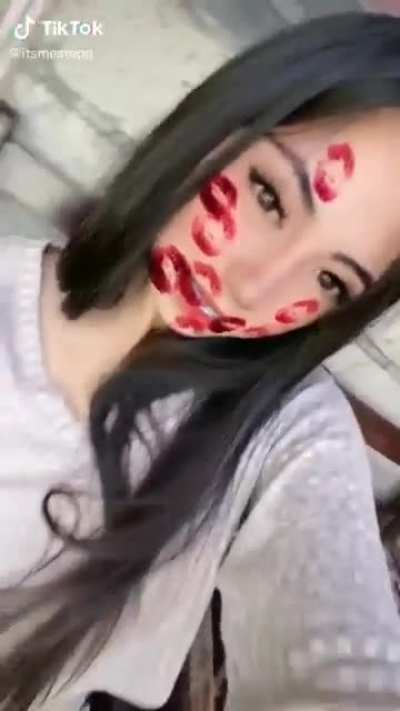 🤨