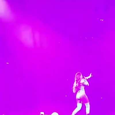 JLo’s perfo<wbr>rmanc<wbr>e....<wbr>.😍💋💋💦