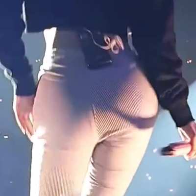 Jennie's ass