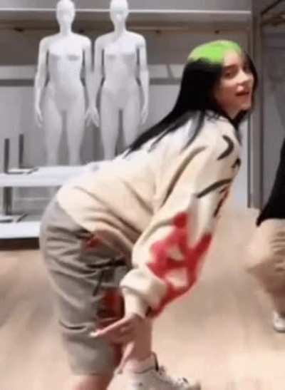 Cute twerk