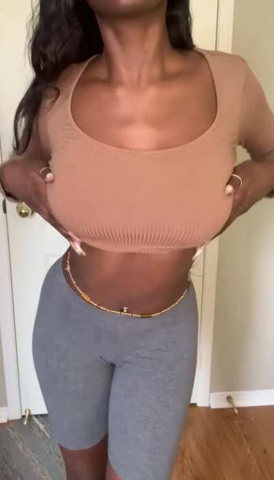 Ever wanted to suck on chocolate DD’s😋 (oc)