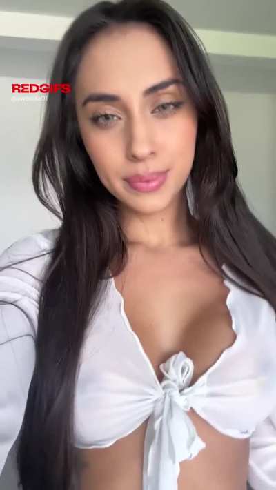 Curves in motion, braless, all for you