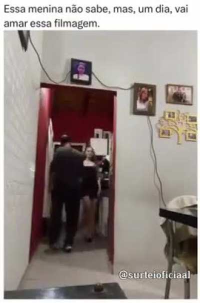 O pai da mina é o Tobey Maguary calvo🤣