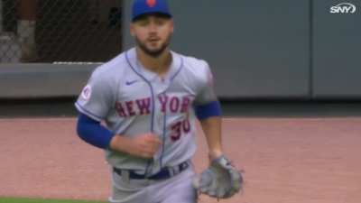 [Highlight] Michael Conforto leaves his feet to end the first inning