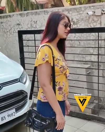 #gaandmaharani Ileana D’Cruz shows her thicc 🦵🏻 and big juicy 🍑🍑in tight 👖....💋👅💦💦😍😍