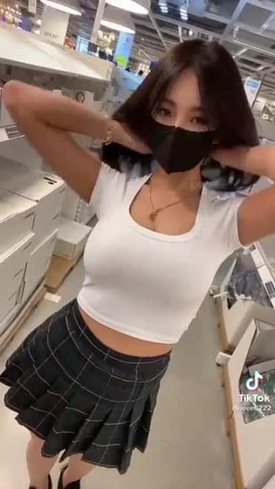 She has a hot body