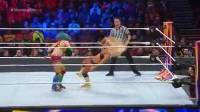 Asuka defeats Mandy Rose