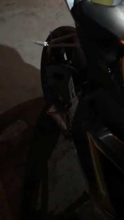 06 GXSR 600 two brothers exhaust *flames*