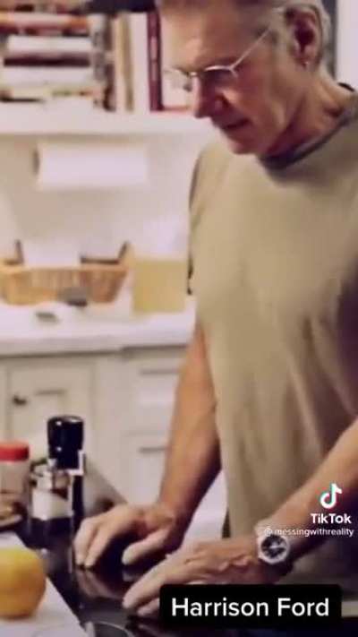 Harrison Ford reacting to a magic trick the only way Harrison Ford can