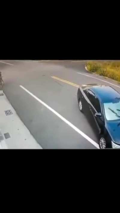 MF will stay in the car next time!!