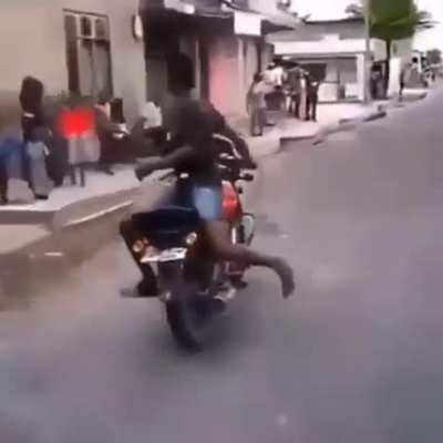 Канди<wbr>дат на премию Дарвина 😁