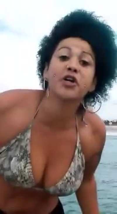 Women gets mad at Family for swimming with manatee