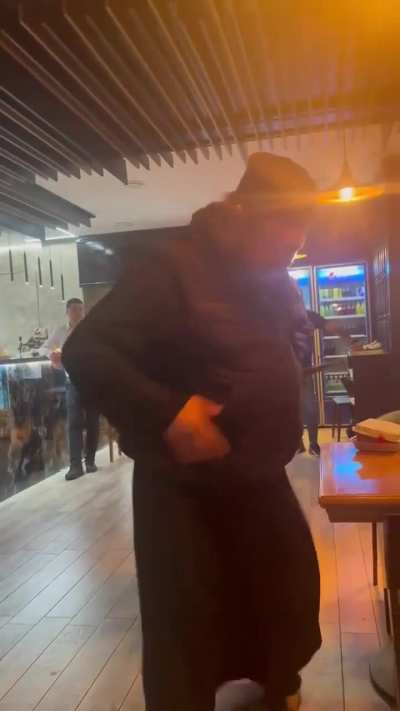 Ia rupt cocoaşa la popã