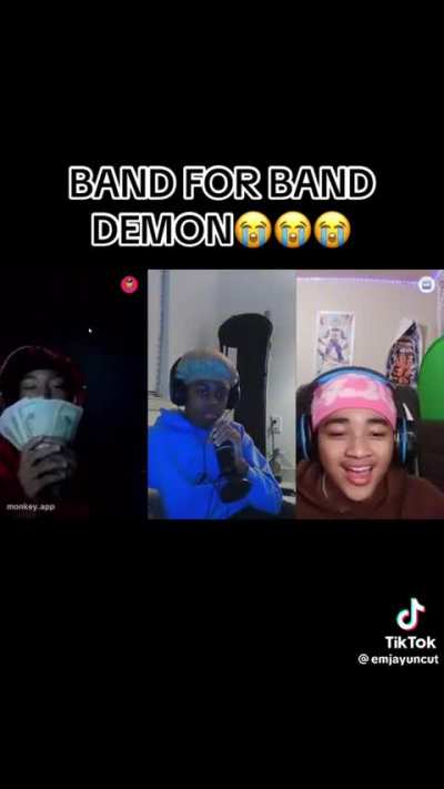 Bro said /moneyspread😭