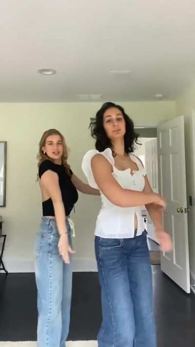 Bouncy in black
